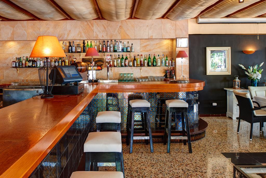 Hostal Talamanca Cala D´Or Eksteriør billede